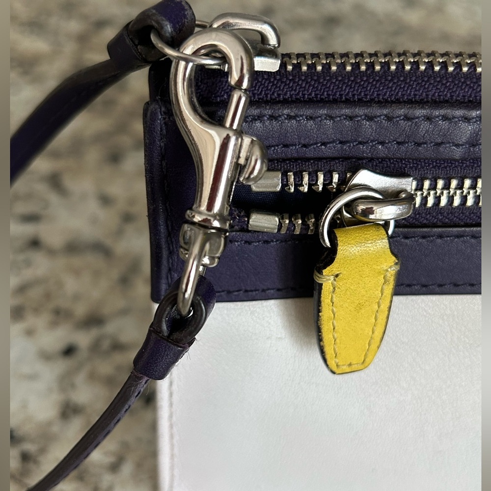 Coach Leather Legacy Zippy Wristlet Wallet Colorblock Purple White - Picture 2 of 16